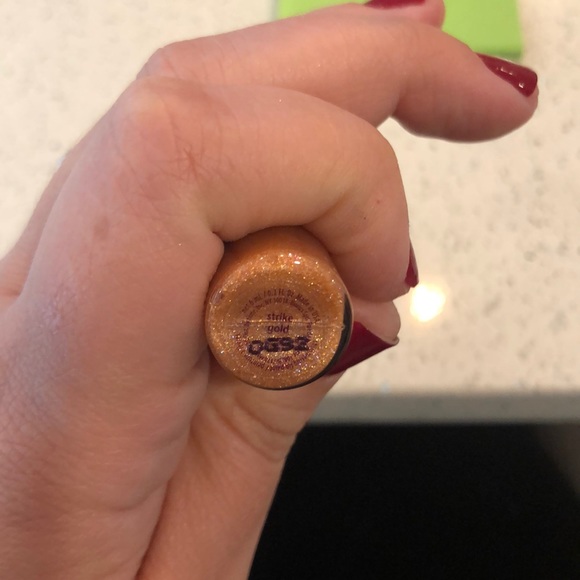 🌹BUNDLE & SAVE🌹TARTE Tartiest Lip in Strike Gold - Picture 2 of 2